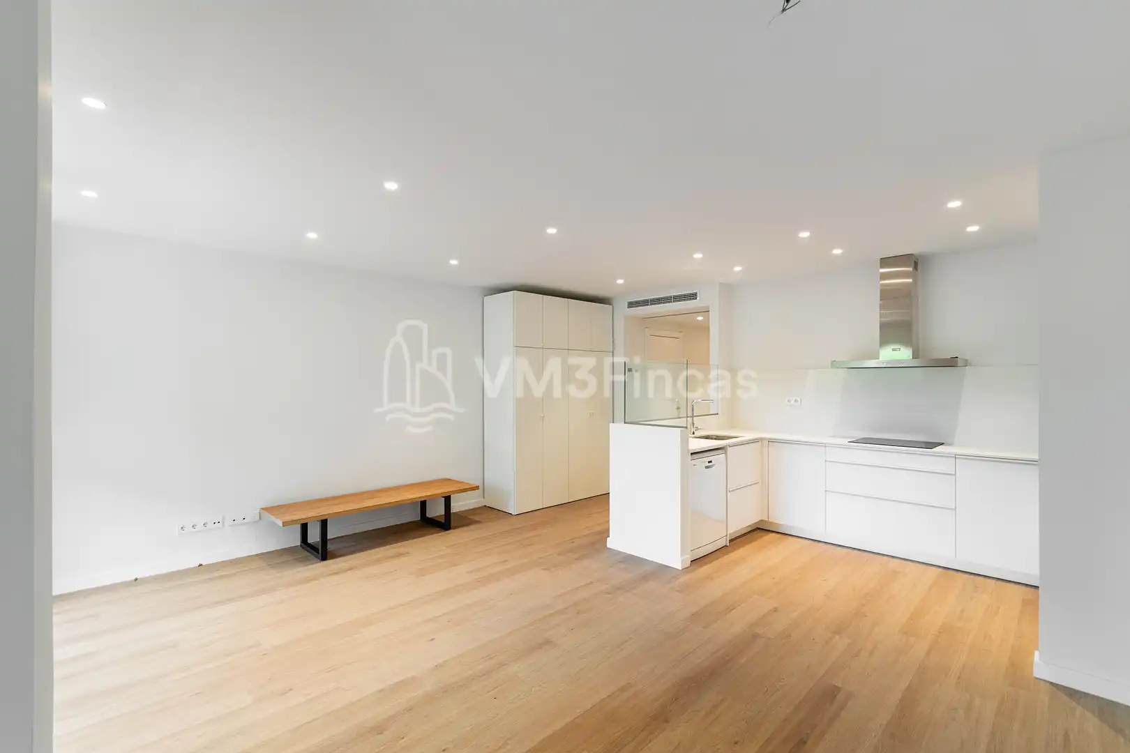 Wohnung zur Miete in Barcelona mit Klimaanlage, Heizung und Terrasse