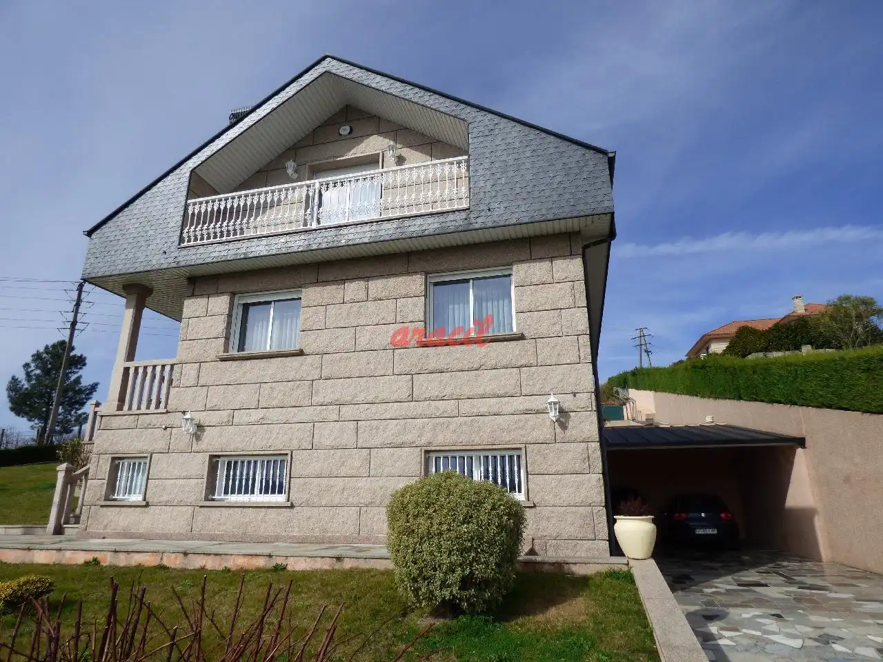 Vista exterior de Casa o xalet en venda en Ourense Capital  amb Calefacció, Jardí privat i Terrassa