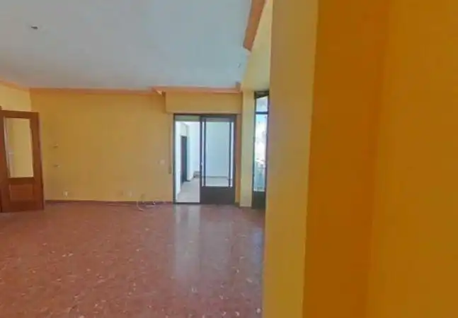 Piso en venta en Lopera