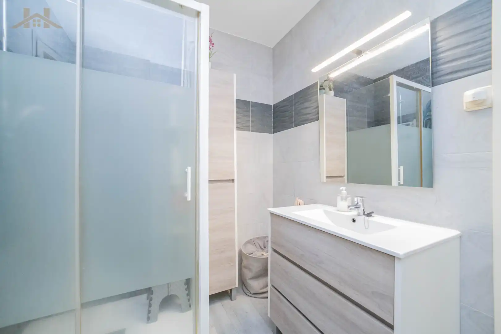 Baño de Piso en venta en Fuenlabrada con Calefacción, Terraza y Horno