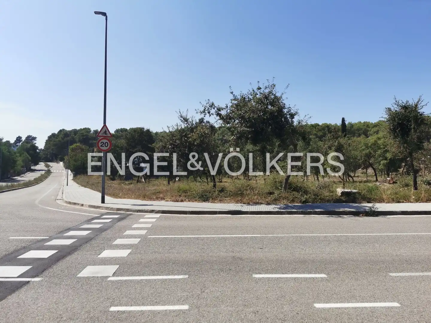 Wohnbaugrundstück zum Verkauf in Begues, imagen 3