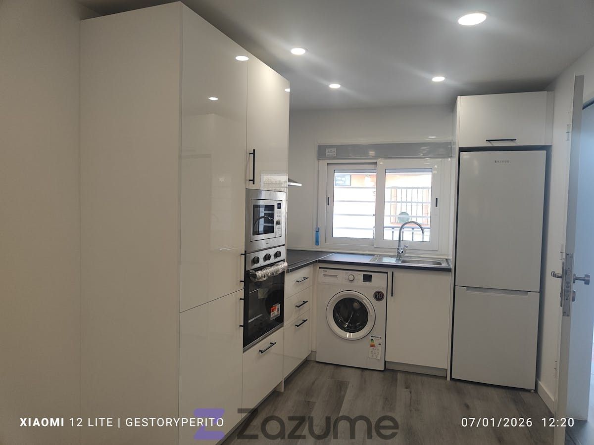 Cuina de Casa adosada de lloguer en Málaga Capital amb Aire condicionat, Parquet i Terrassa