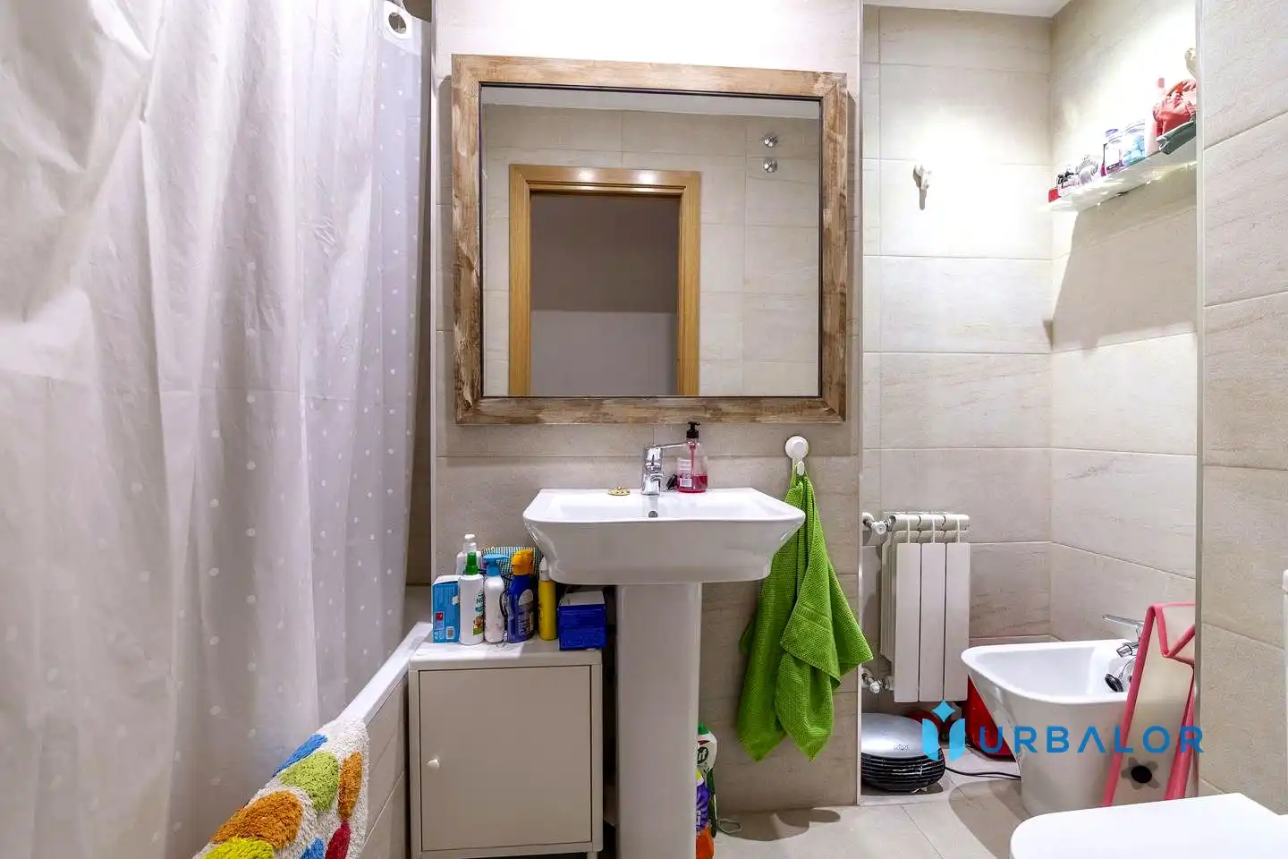 Bany de Pis en venda en Alcorcón amb Calefacció, Parquet i Piscina comunitària