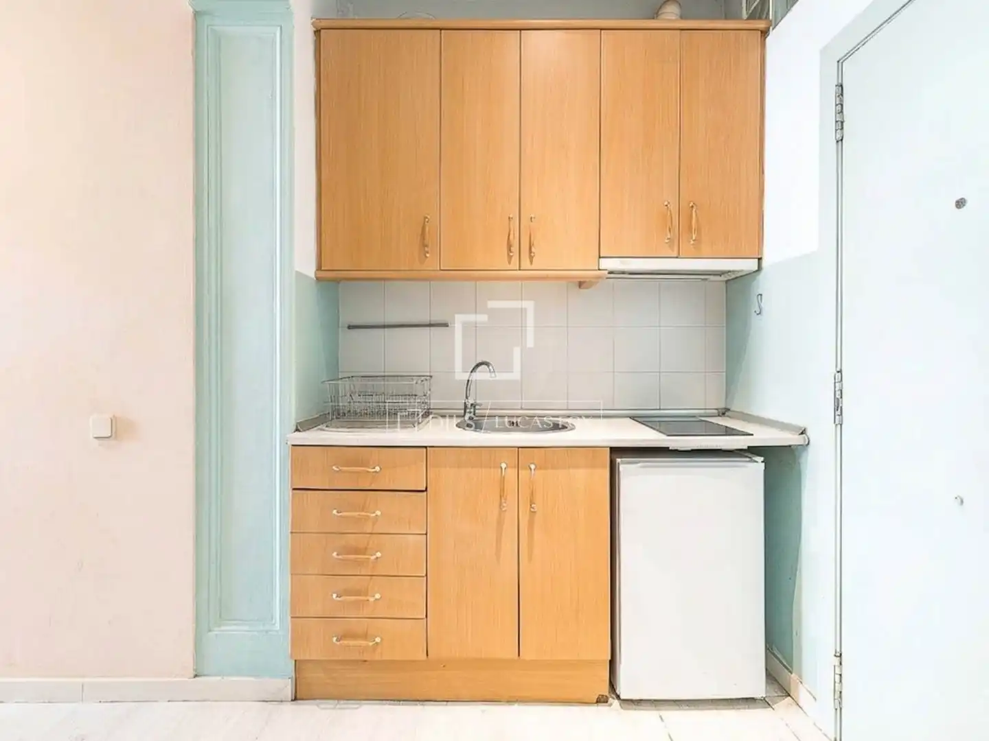 Cocina de Piso en venta en Barcelona con Amueblado y Balcón