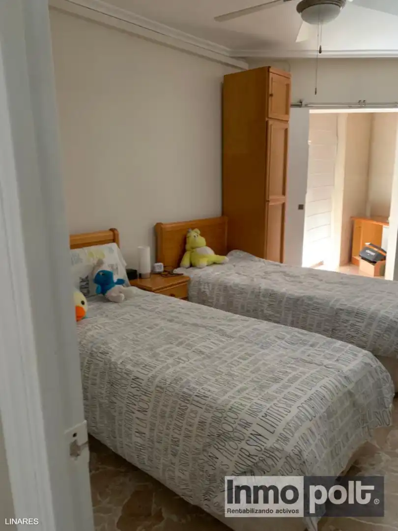 Habitación de Piso de alquiler en Linares con Aire acondicionado, Calefacción y Terraza