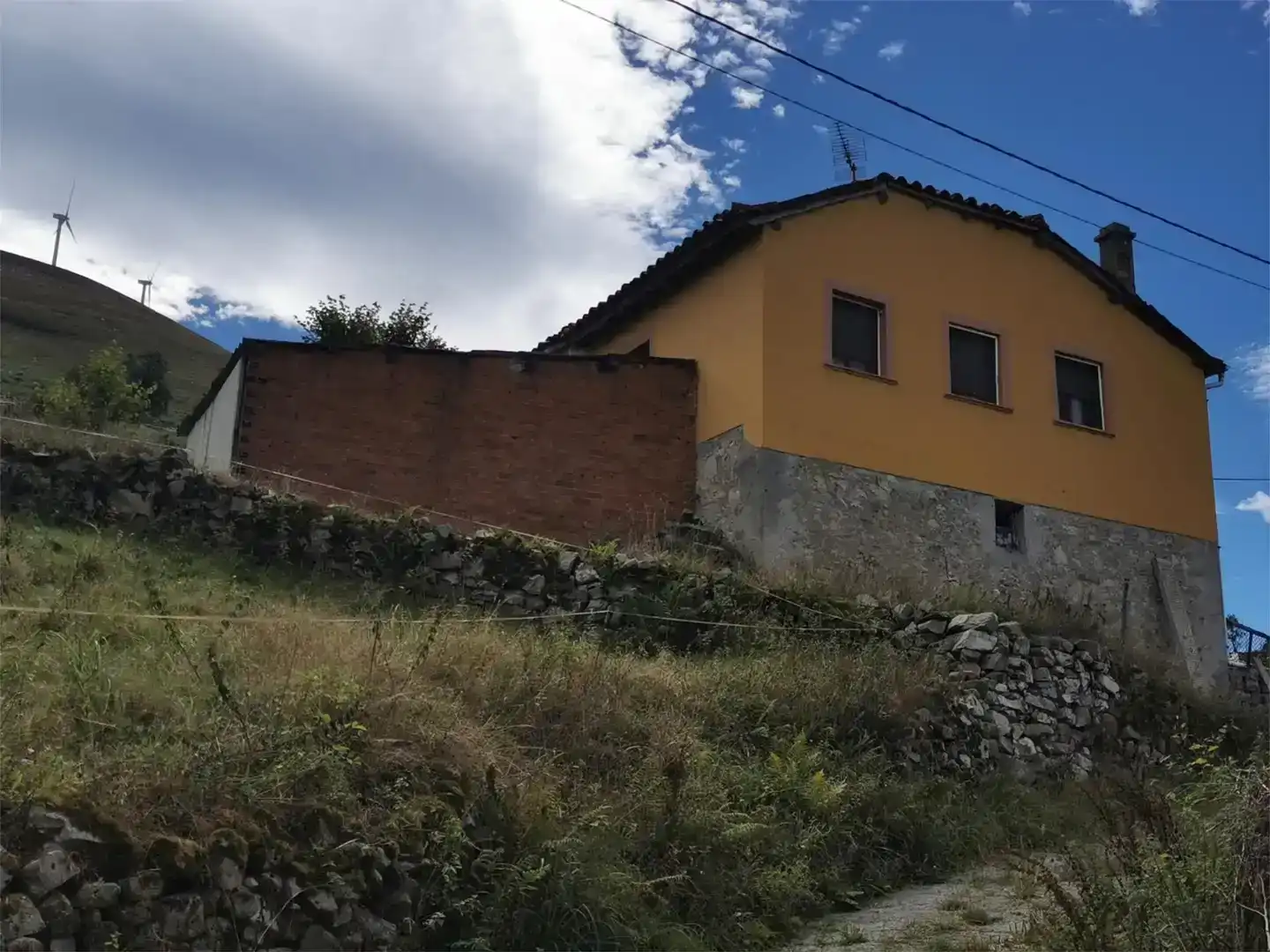 Vista exterior de Finca rústica en venta en Belmonte de Miranda, Asturias