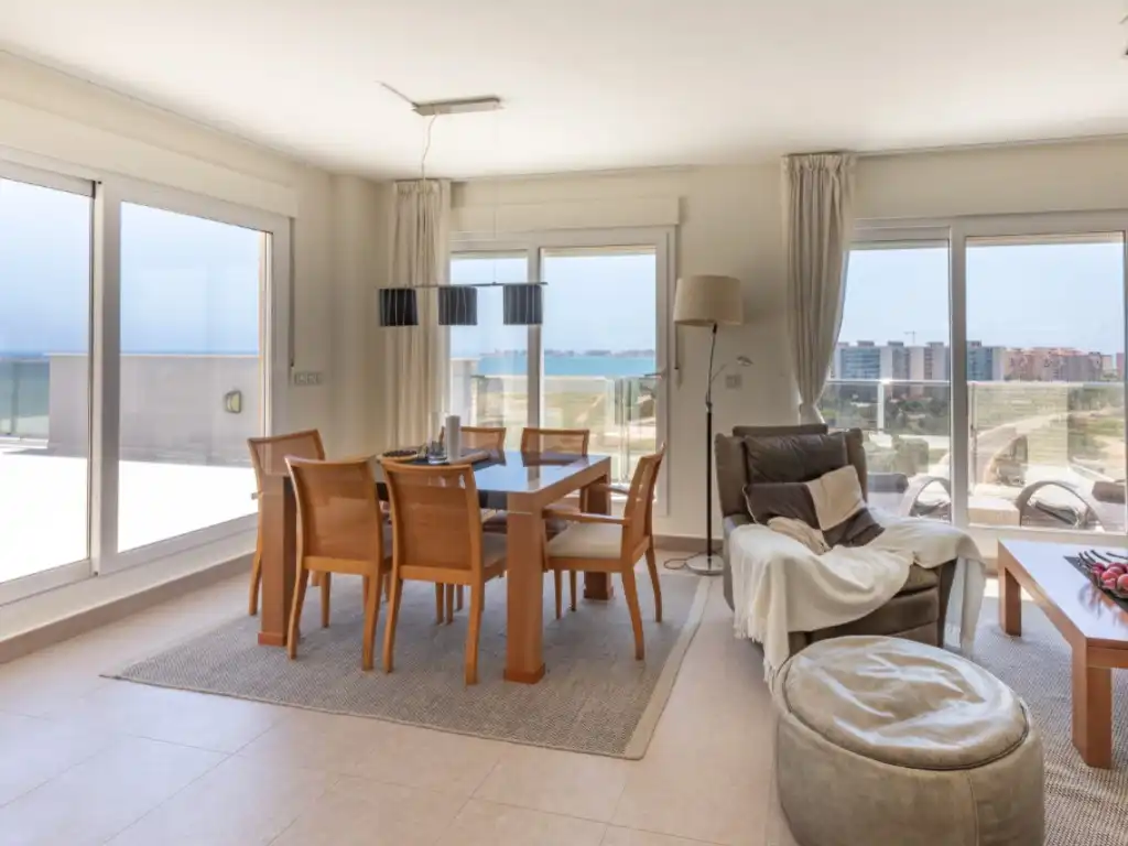 Comedor de Ático en venta en La Manga del Mar Menor con Piscina y Piscina comunitaria