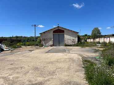 Nave industrial in vendita a AV AGUSTINOS DE LEON 17