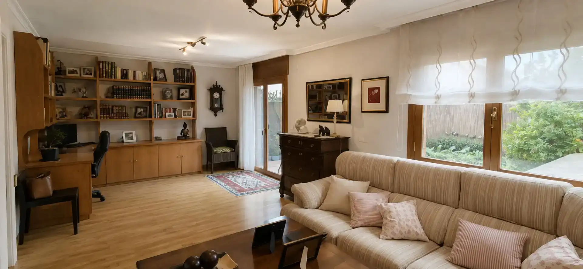 Sala d'estar de Pis en venda en Tudela amb Aire condicionat, Jardí privat i Parquet