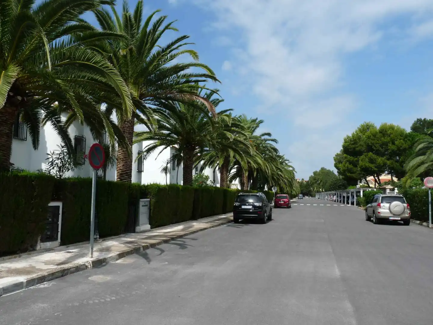 Vista exterior de Casa adosada en venda en Dénia amb Aire condicionat, Jardí privat i Terrassa