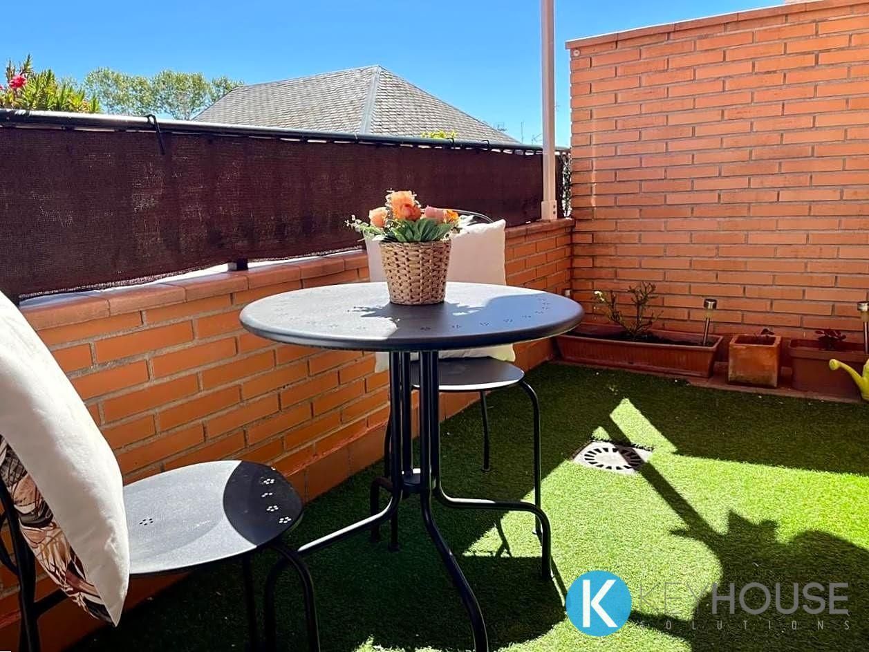 Terrasse von Wohnung miete in Coslada