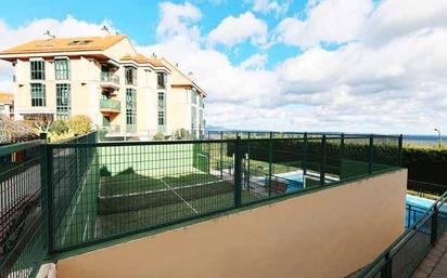 Terrassa de Dúplex en venda en San Lorenzo de El Escorial amb Piscina