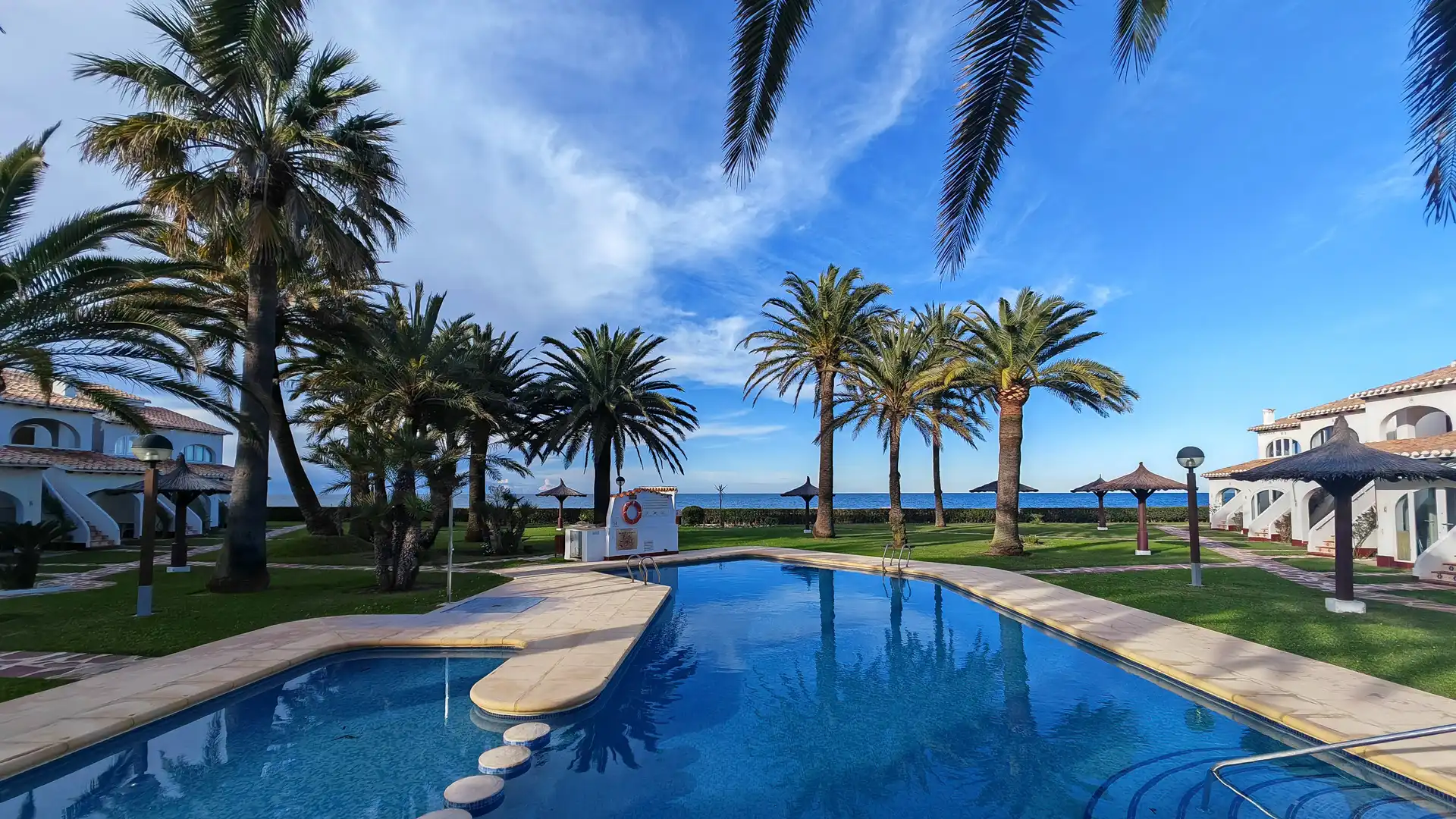 Piscina de Casa adosada en venta en Dénia con Aire acondicionado, Terraza y Trastero