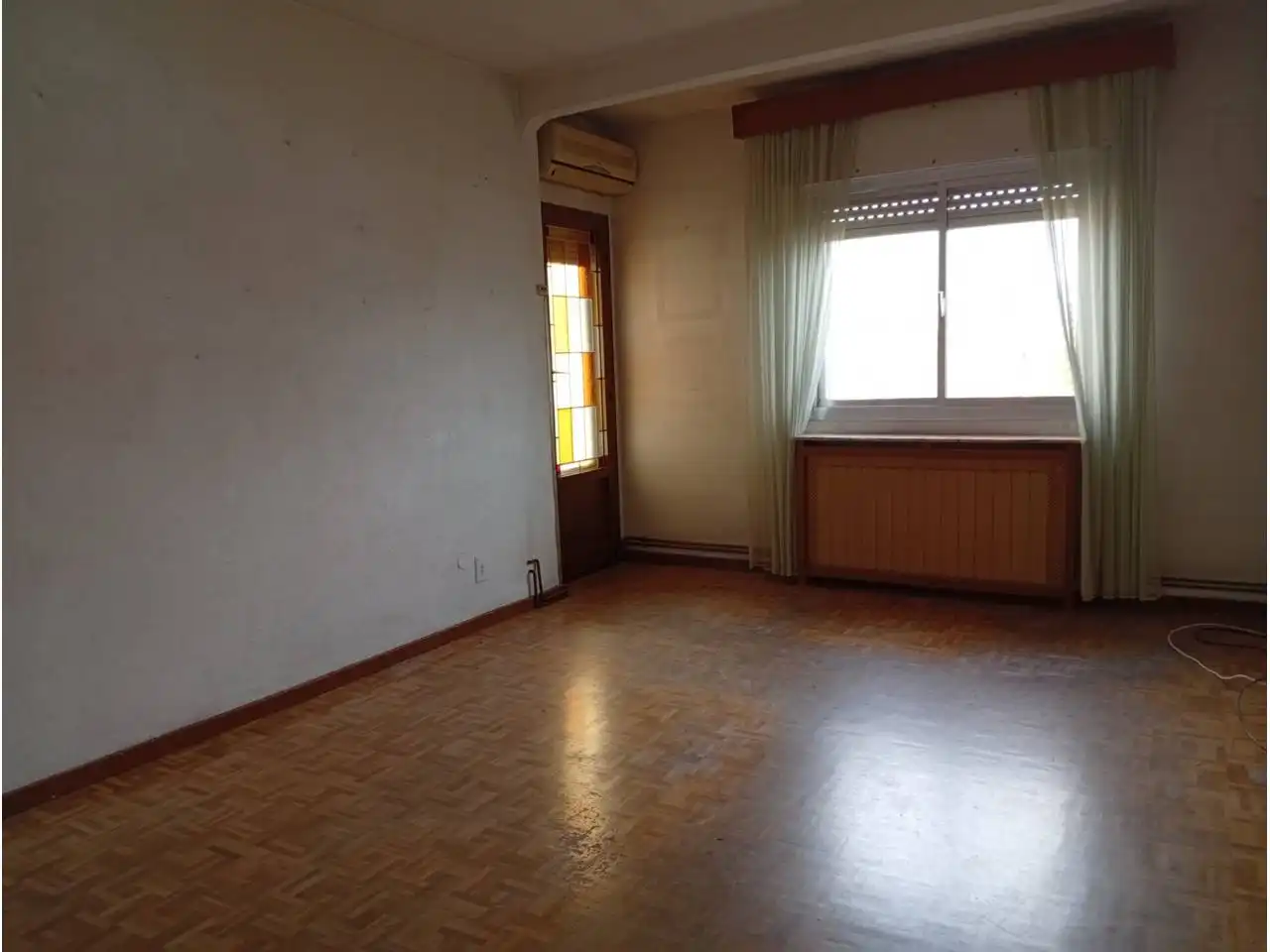 Sala de estar de Piso en venta en Ciudad Real con Aire acondicionado, Calefacción y Parquet