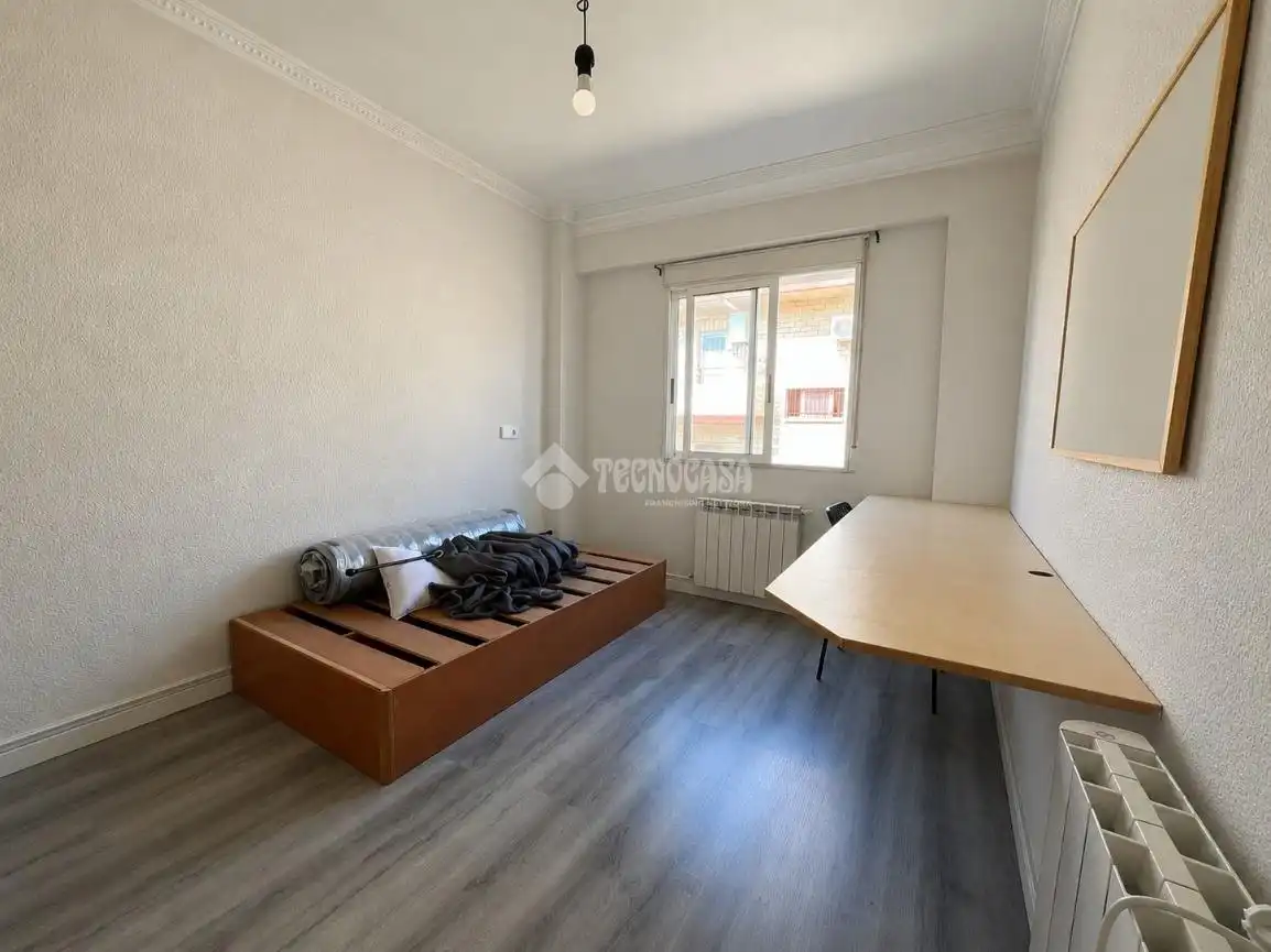 Habitación de Piso en venta en Zaragoza con Calefacción y Amueblado