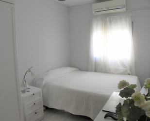 Bedroom of Flat for sale in  Madrid Capital  with Air Conditioner, Heating and Terrace