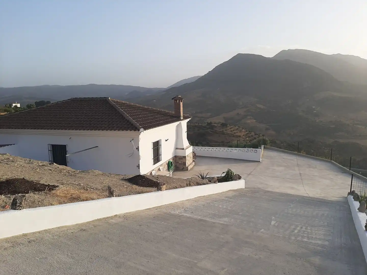 Vista exterior de Finca rústica de alquiler en El Gastor con Aire acondicionado, Terraza y Piscina