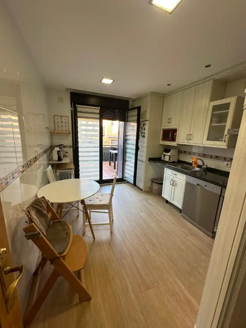 Cocina de Casa adosada en venta en Nájera con Calefacción, Jardín privado y Parquet