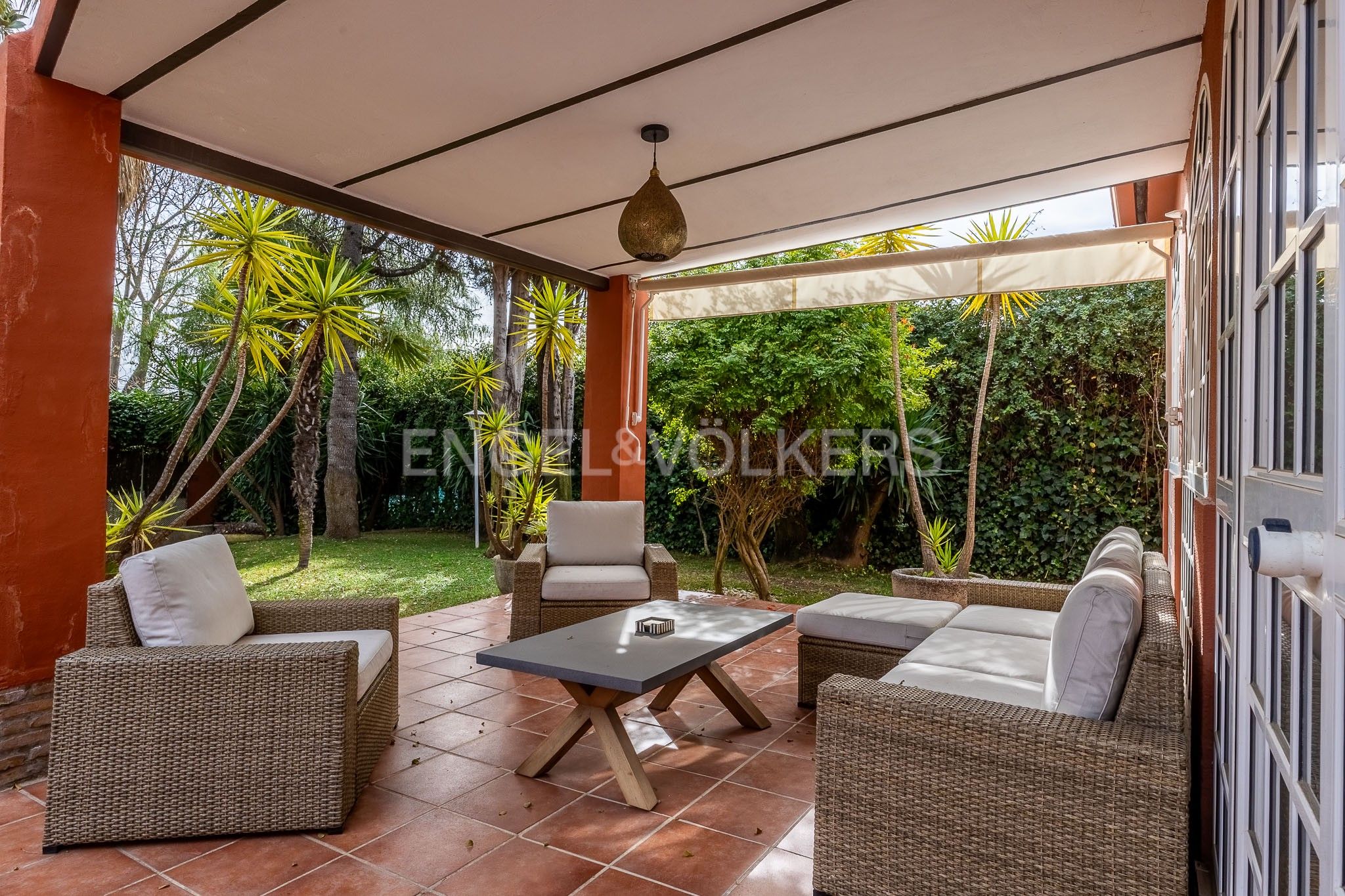 Terrace of House or chalet for sale in Mairena del Aljarafe  with Air Conditioner, Heating and Private garden