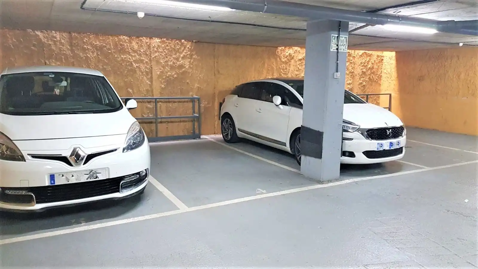 Parking of Garage for rent in Barcelona