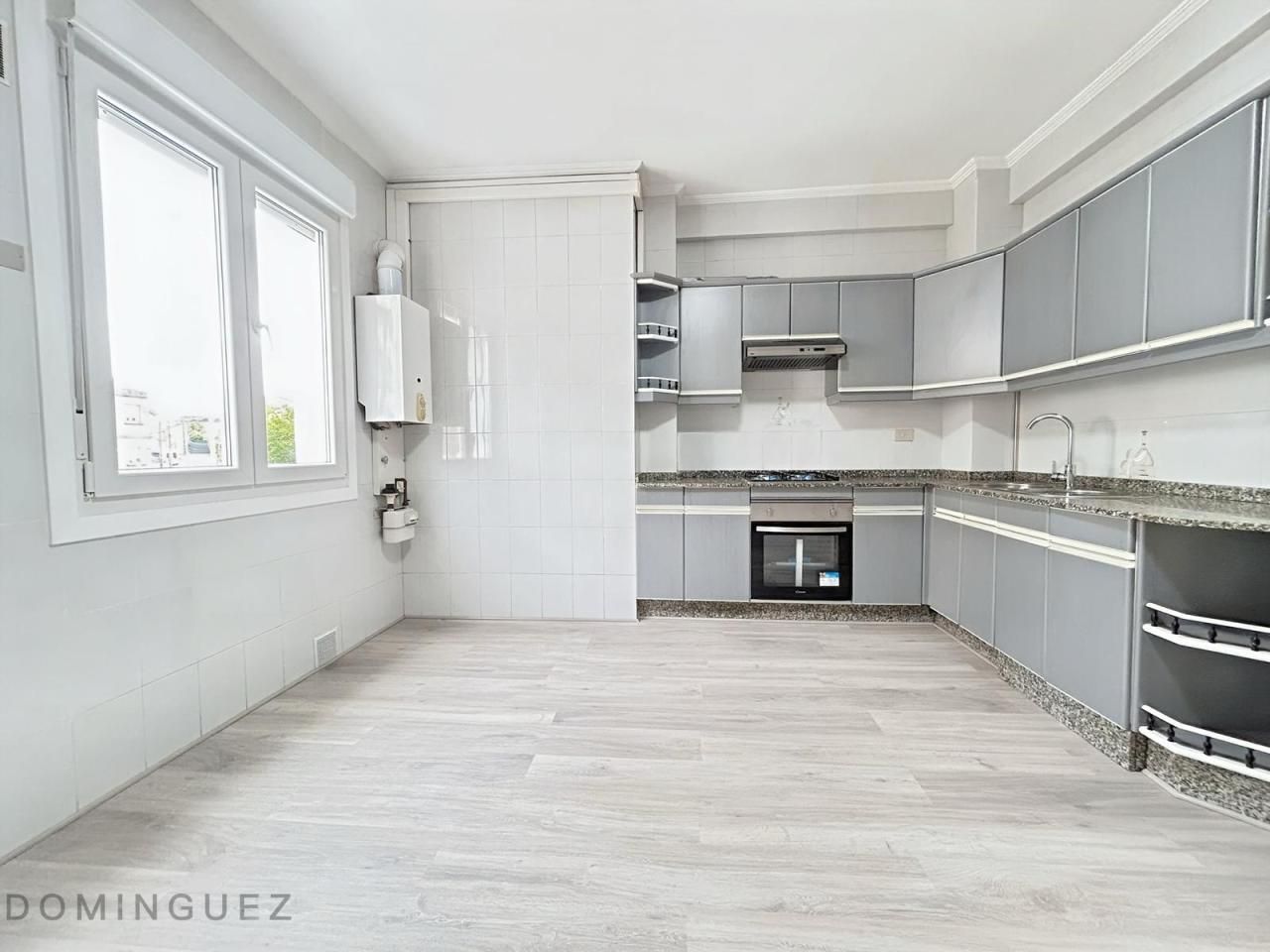 Kitchen of Flat for sale in Vigo   with Storage room