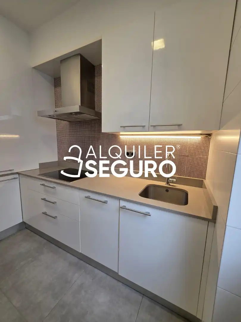 Cocina de Piso de alquiler en Bilbao  con Calefacción y Amueblado