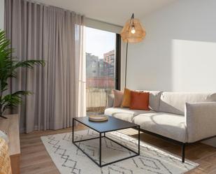 Sala d'estar de Apartament de lloguer en  Barcelona Capital amb Aire condicionat, Moblat i Forn