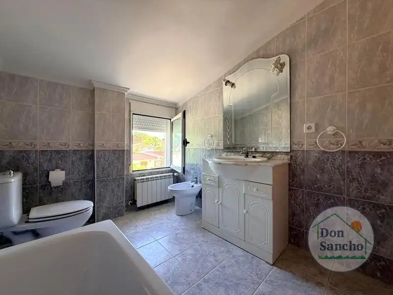 Baño de Casa o chalet en venta en Traspinedo con Calefacción, Terraza y Trastero