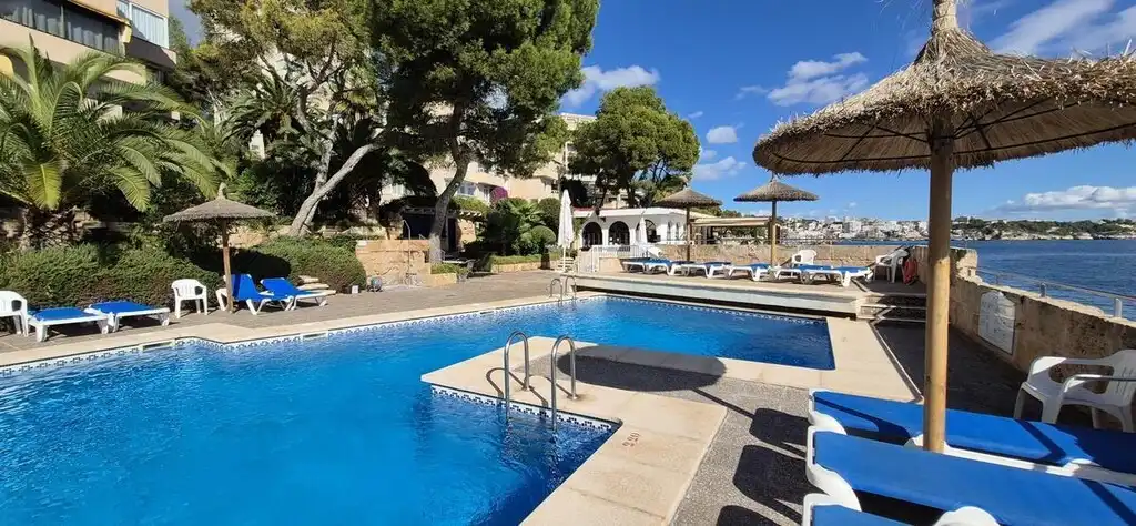 Piscina de Apartament en venda en Calvià amb Aire condicionat i Piscina comunitària