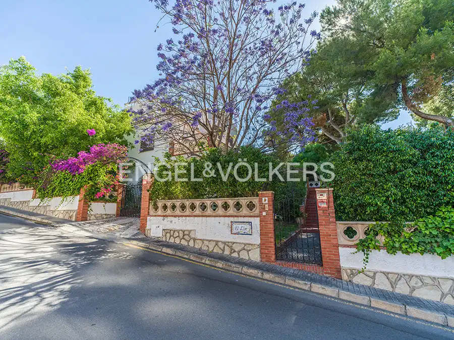 Exterior view of Houses for sale in El Campello  with Heating, Private garden and Terrace