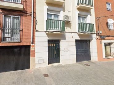 Pis amb ascensor en venda a Calle de Santa Inés 24