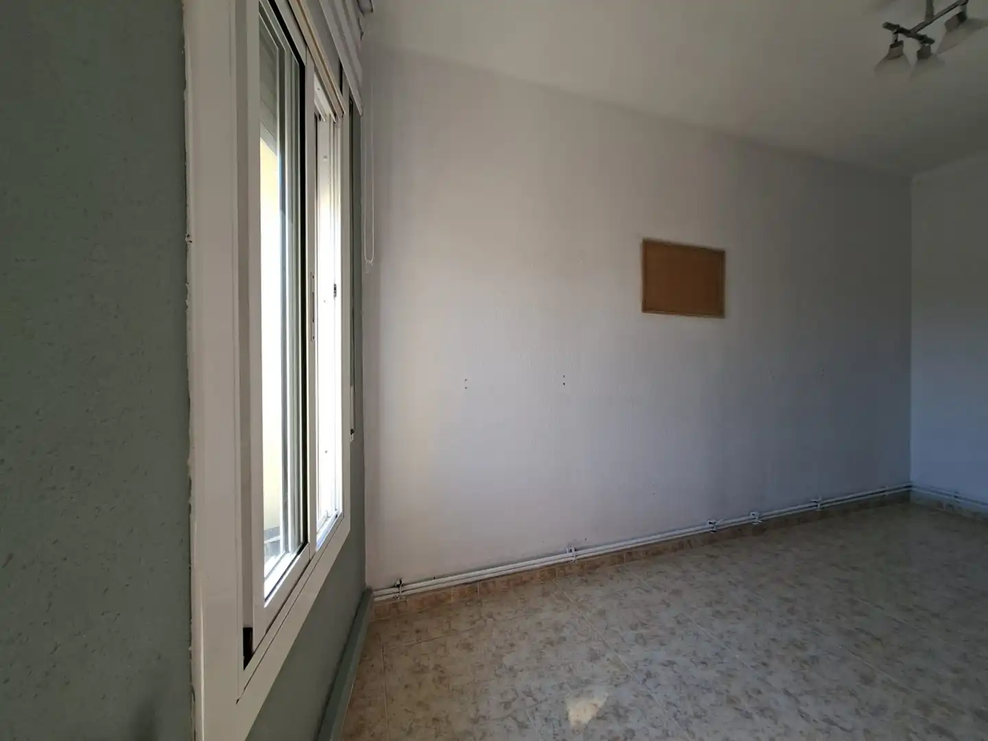 Schlafzimmer von Dachboden zum Verkauf in Badalona mit Klimaanlage, Heizung und Terrasse