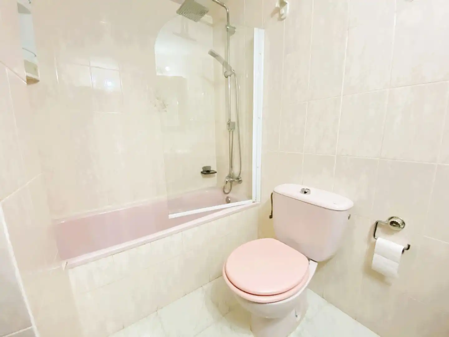 Piso con terraza en venta en Lluis Companys, imagen 12