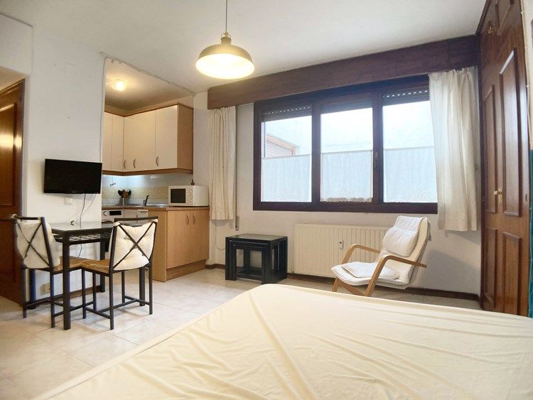 Study to rent in Calle de las Virtudes, Almagro