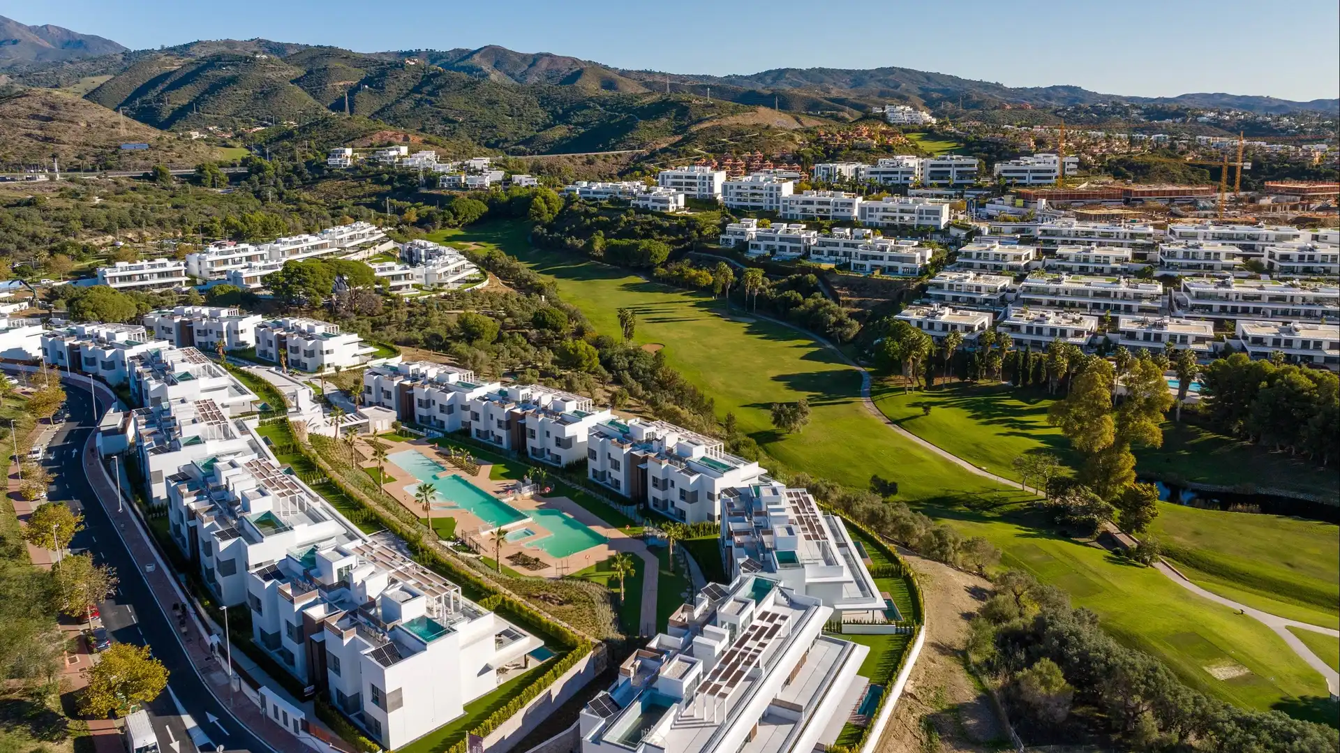 Exterior view of Flat for sale in Marbella  with Terrace and Swimming Pool