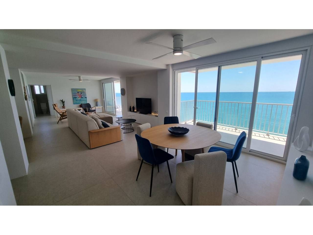 Sala de estar de Piso en venta en Oropesa del Mar / Orpesa con Amueblado, Balcón y Piscina comunitaria