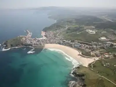 Vista exterior de Piso en venta en Malpica de Bergantiños con Terraza y Balcón