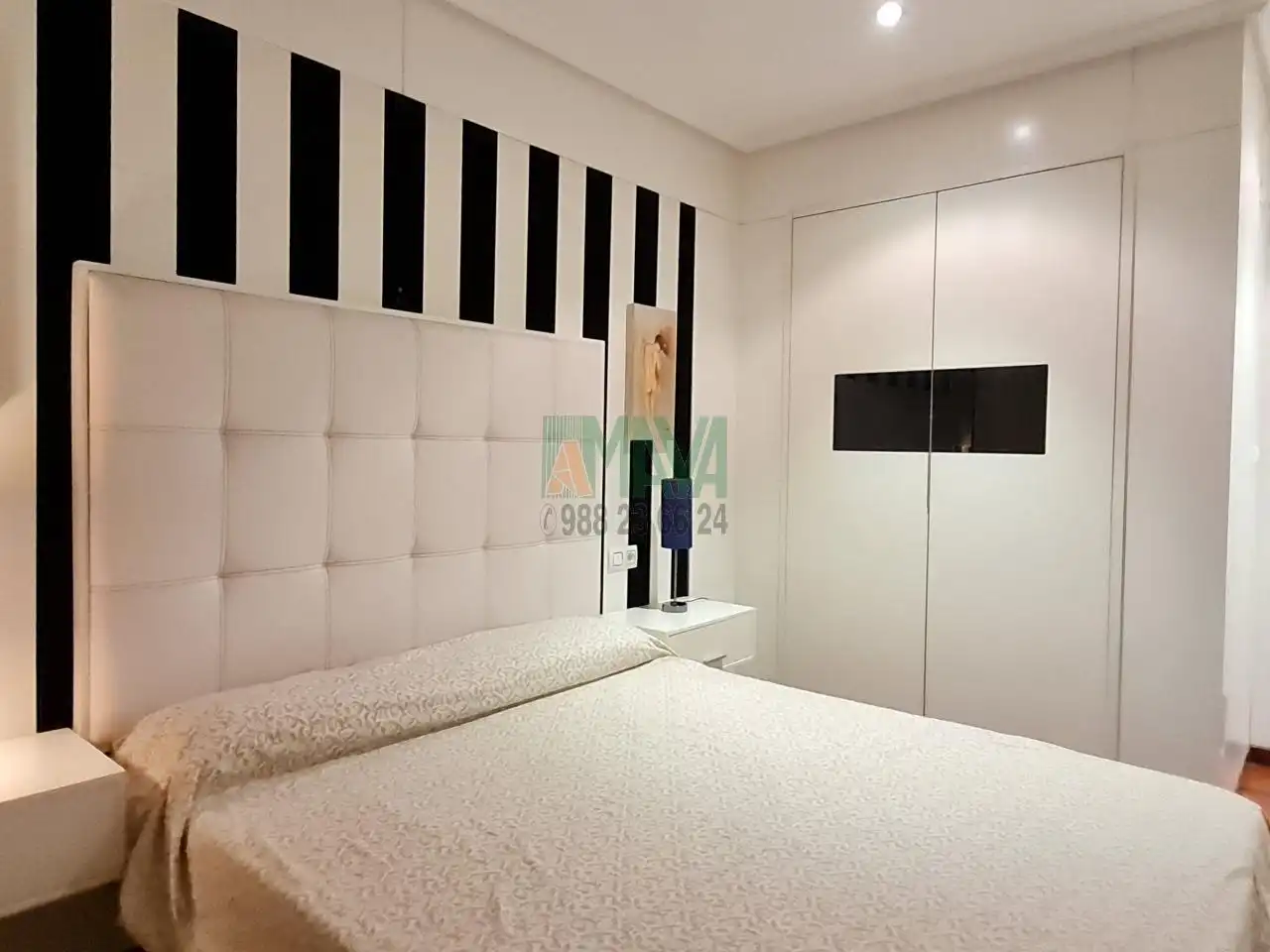 Habitación de Apartamento de alquiler en Ourense Capital  con Calefacción y Amueblado