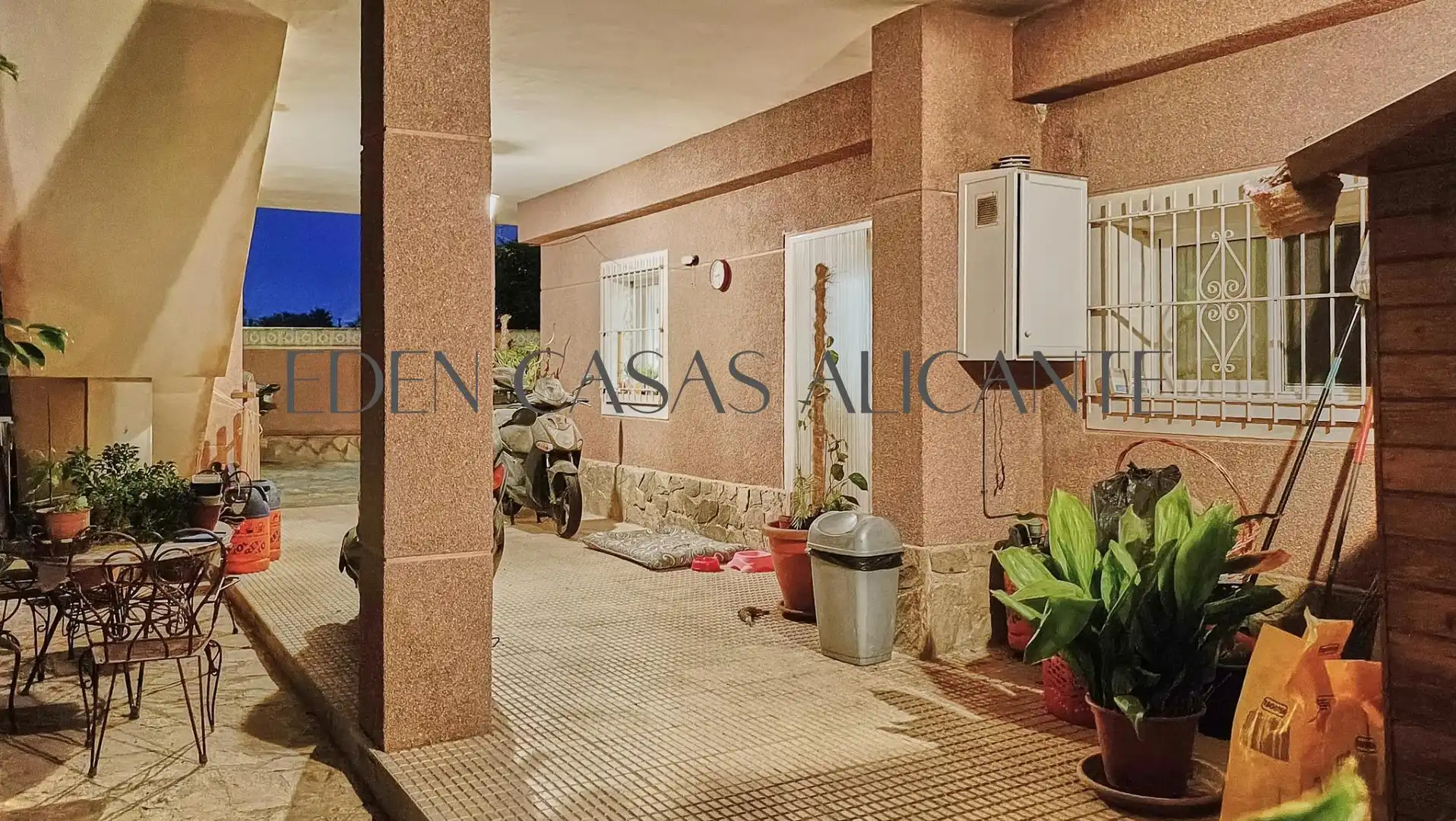 Casa o chalet en venta en Mutxamel con Aire acondicionado, Jardín privado y Terraza