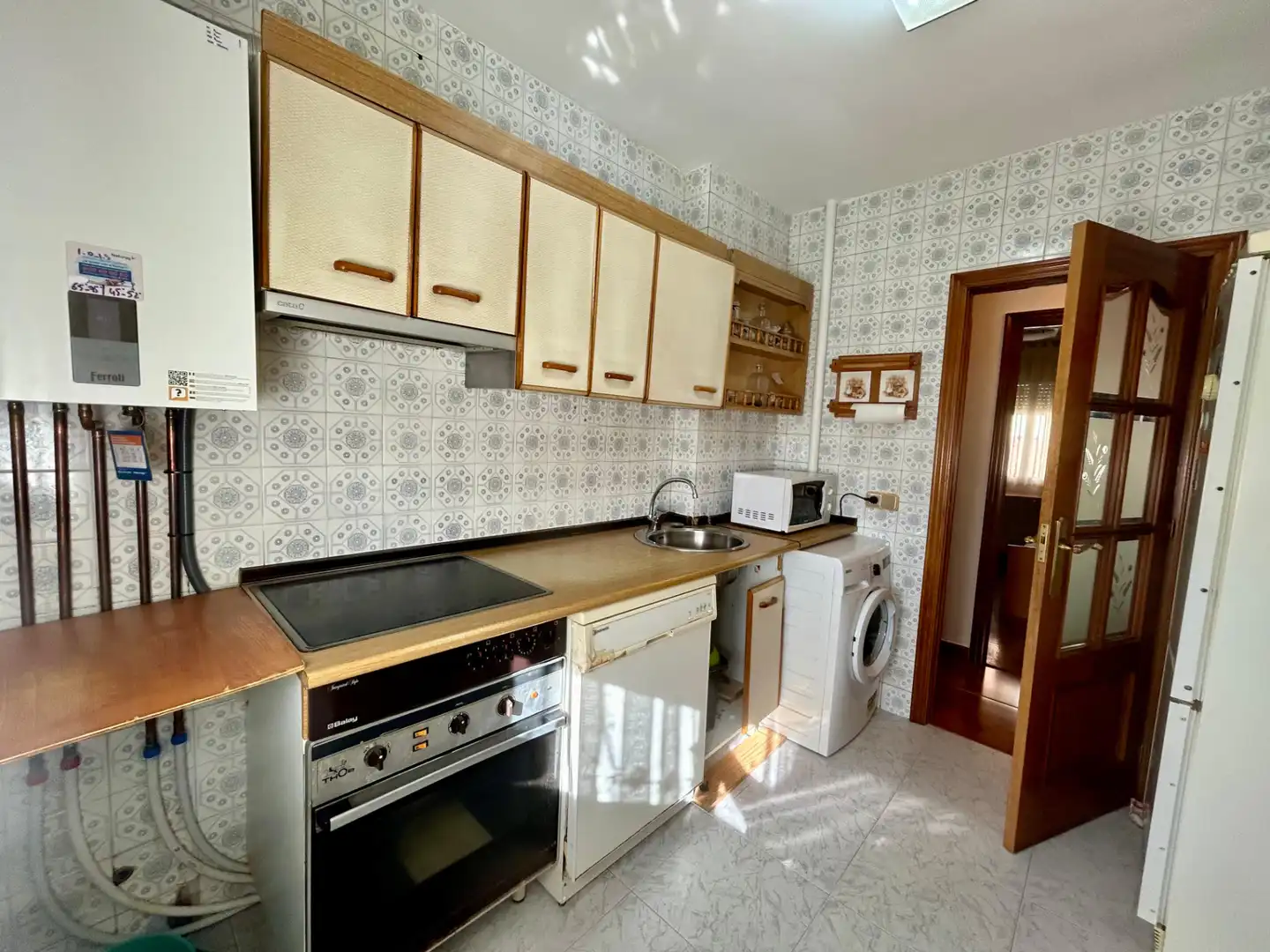 Cocina de Piso en venta en Segovia con Calefacción, Terraza y Trastero