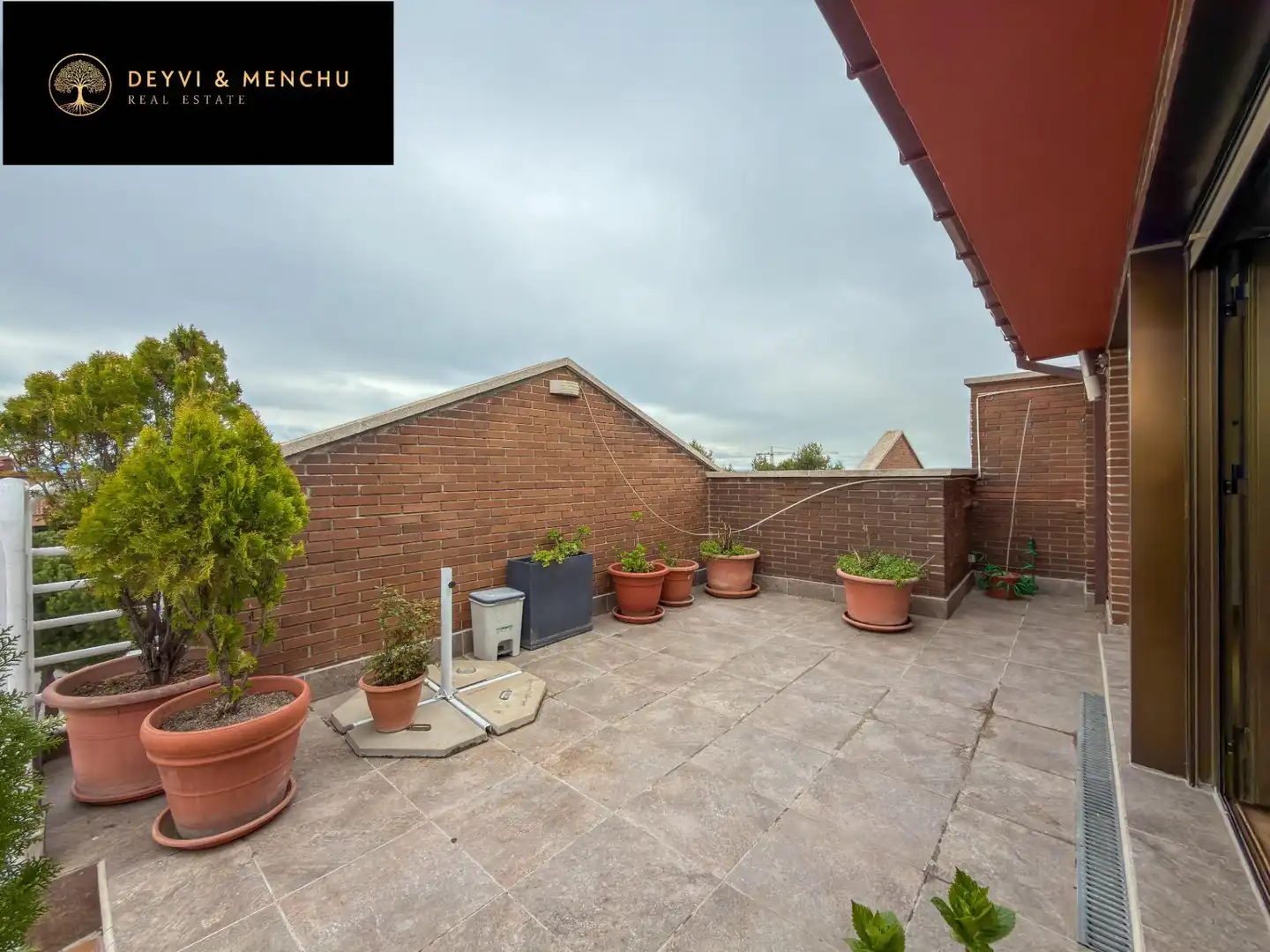 Terraza de Ático de alquiler en Pozuelo de Alarcón con Aire acondicionado, Jardín privado y Parquet