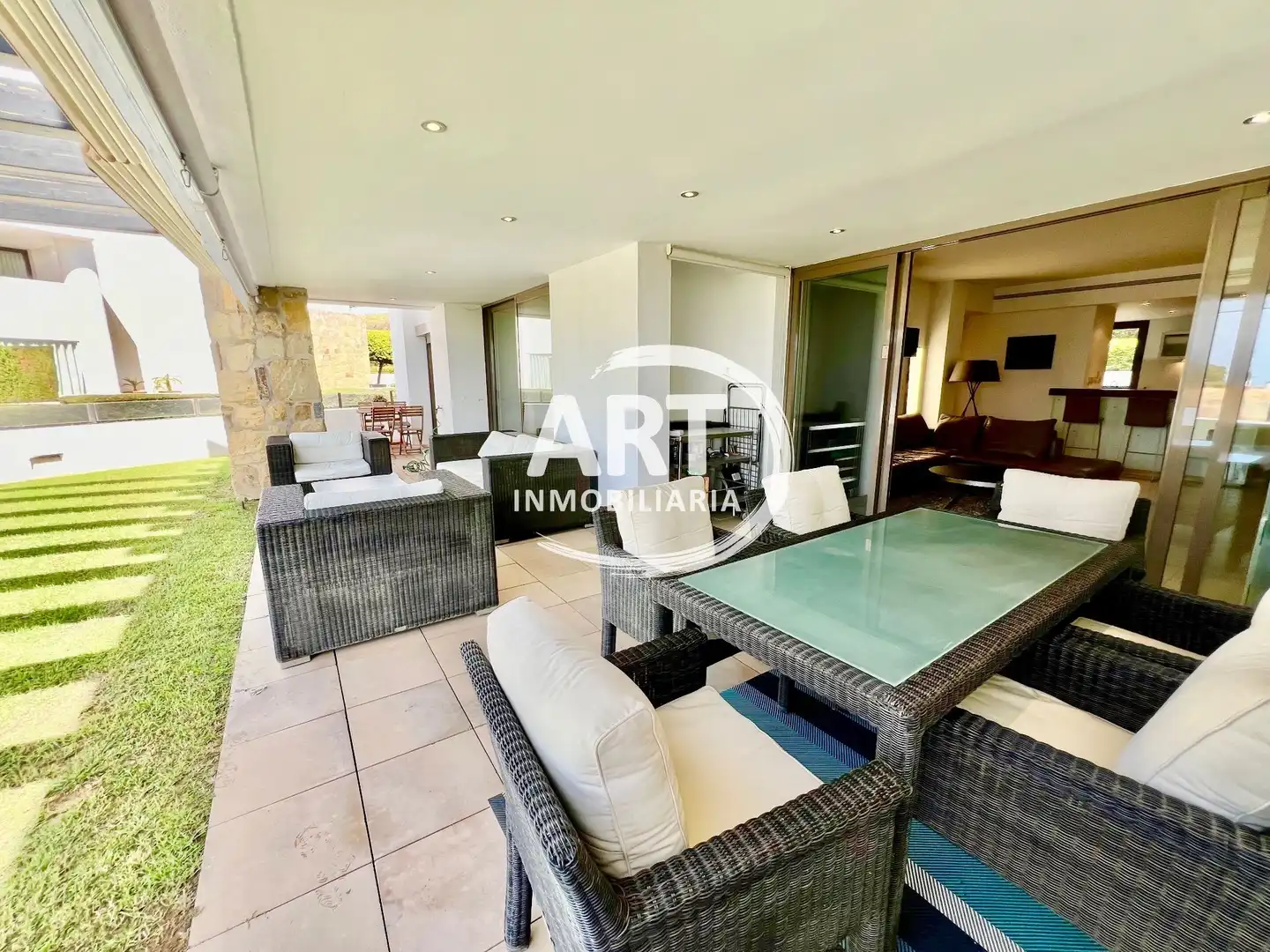 Terrassa de Apartament en venda en Benahavís amb Aire condicionat, Calefacció i Jardí privat