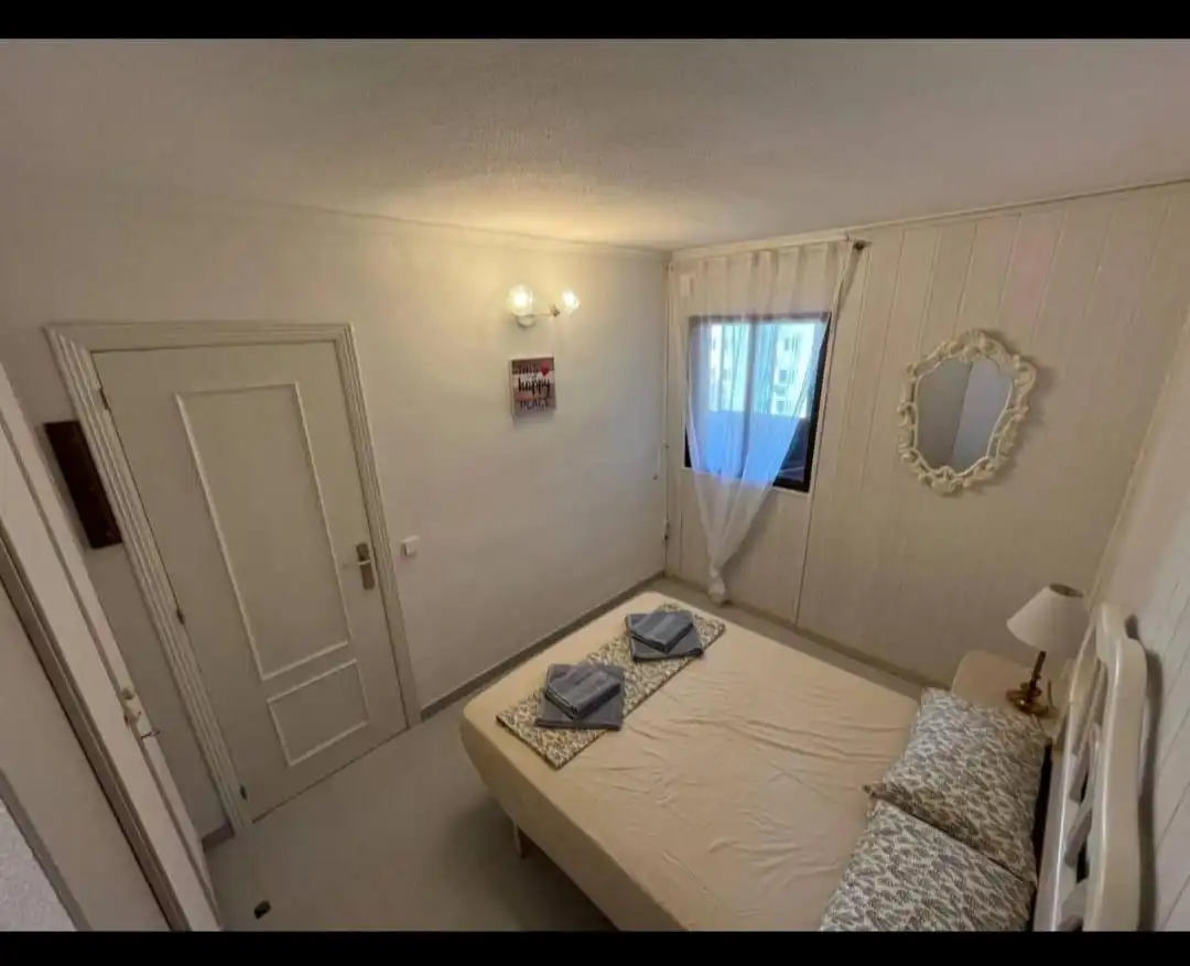 Habitación de Apartamento en venta en Finestrat con Terraza y Amueblado