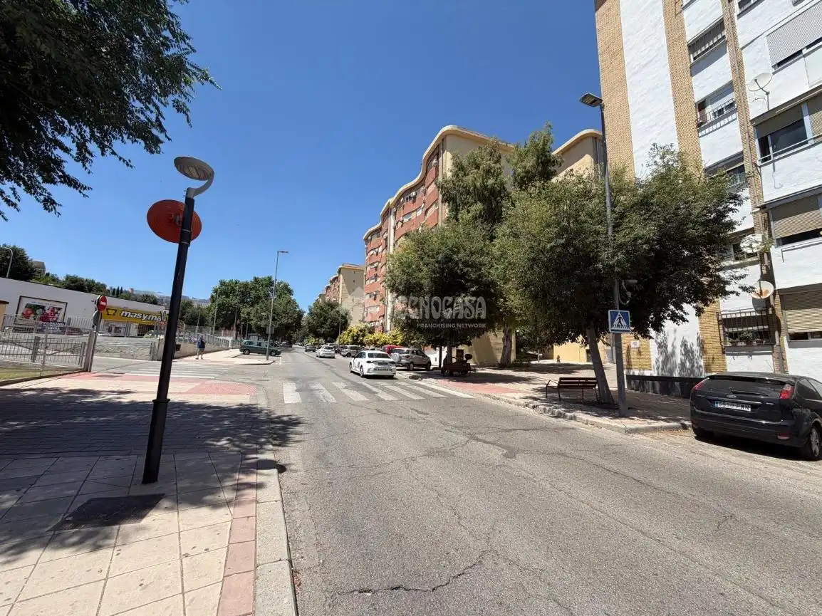 Vista exterior de Piso en venta en Jaén