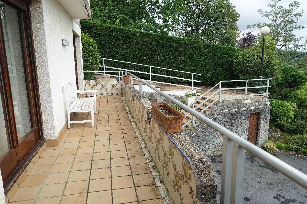 Terrassa de Casa o xalet en venda en Mungia amb Calefacció, Jardí privat i Terrassa
