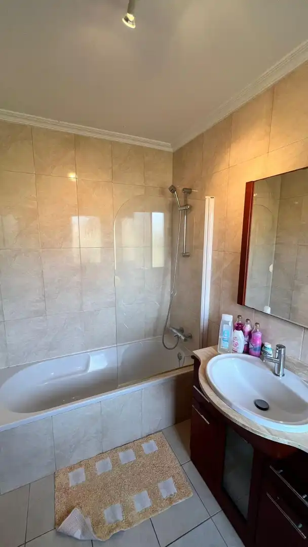 Baño de Casa o chalet en venta en Oleiros con Jardín privado y Amueblado