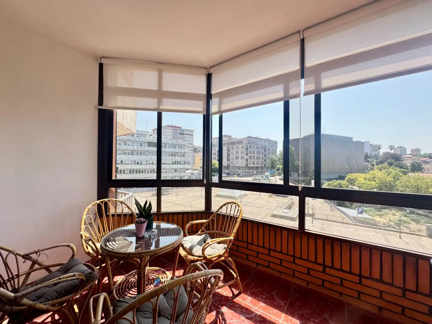 Terraza de Piso en venta en Vigo  con Calefacción, Parquet y Trastero