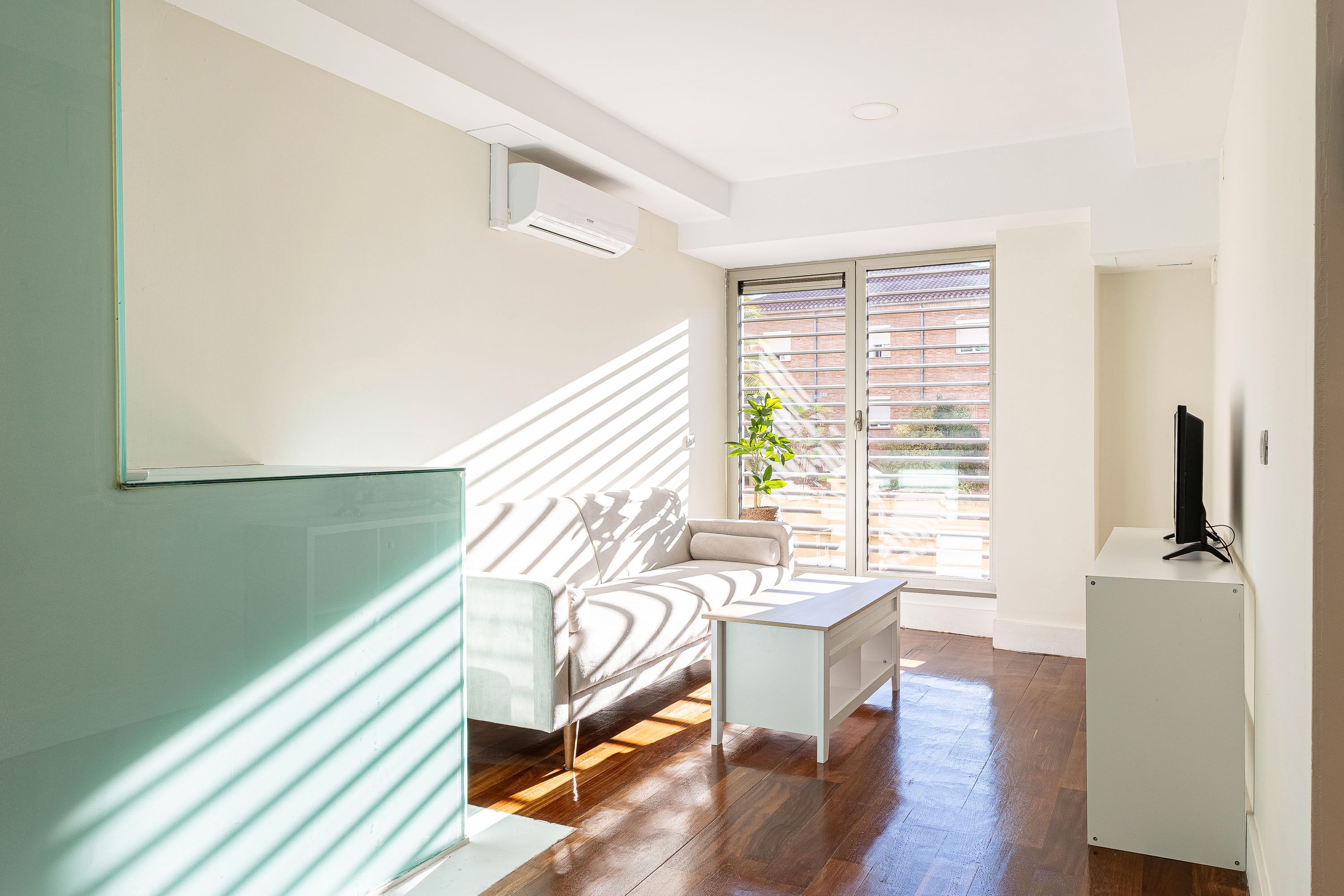 Living room of Apartment for sale in  Madrid Capital  with Heating and Furnished