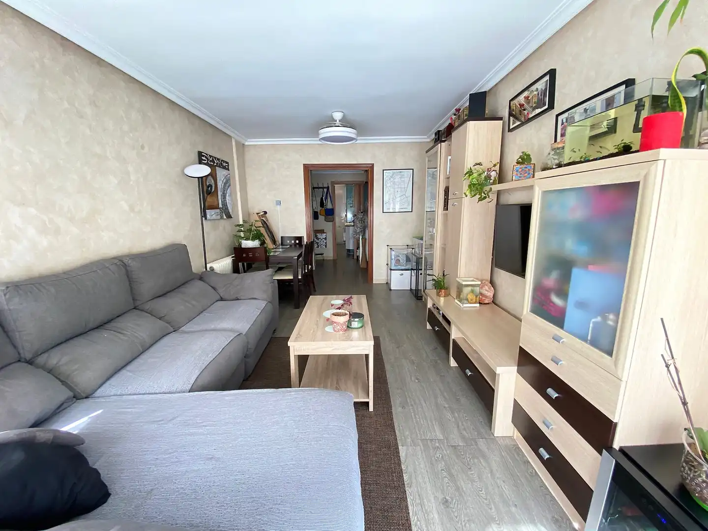 Living room of Flat for sale in Parla  with Heating, Private garden and Furnished