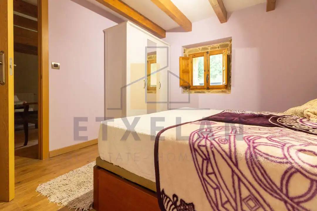 Habitación de Finca rústica en venta en Orozko con Calefacción, Jardín privado y Piscina